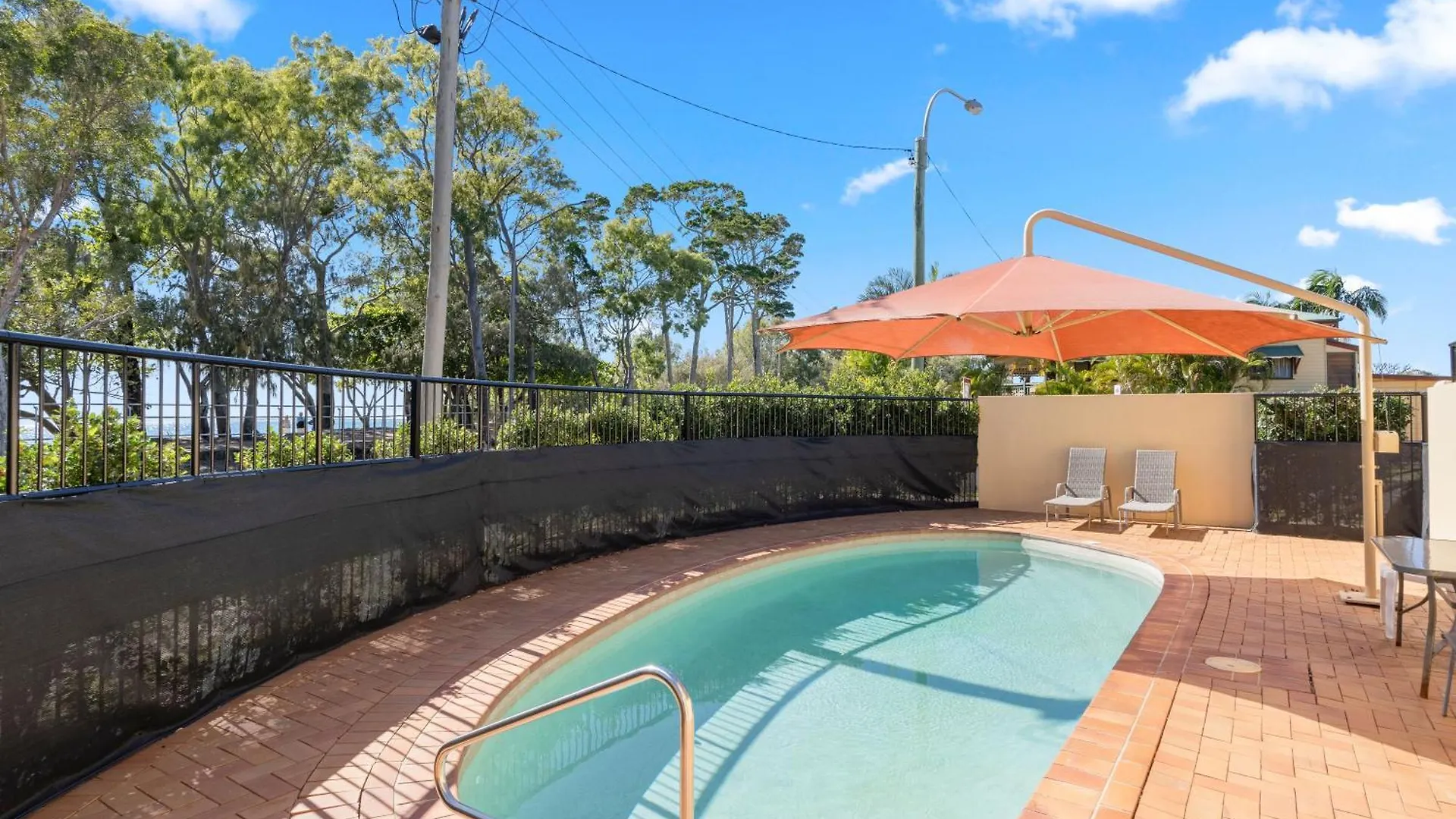 Alexander Beachfront Apartments Hervey Bay