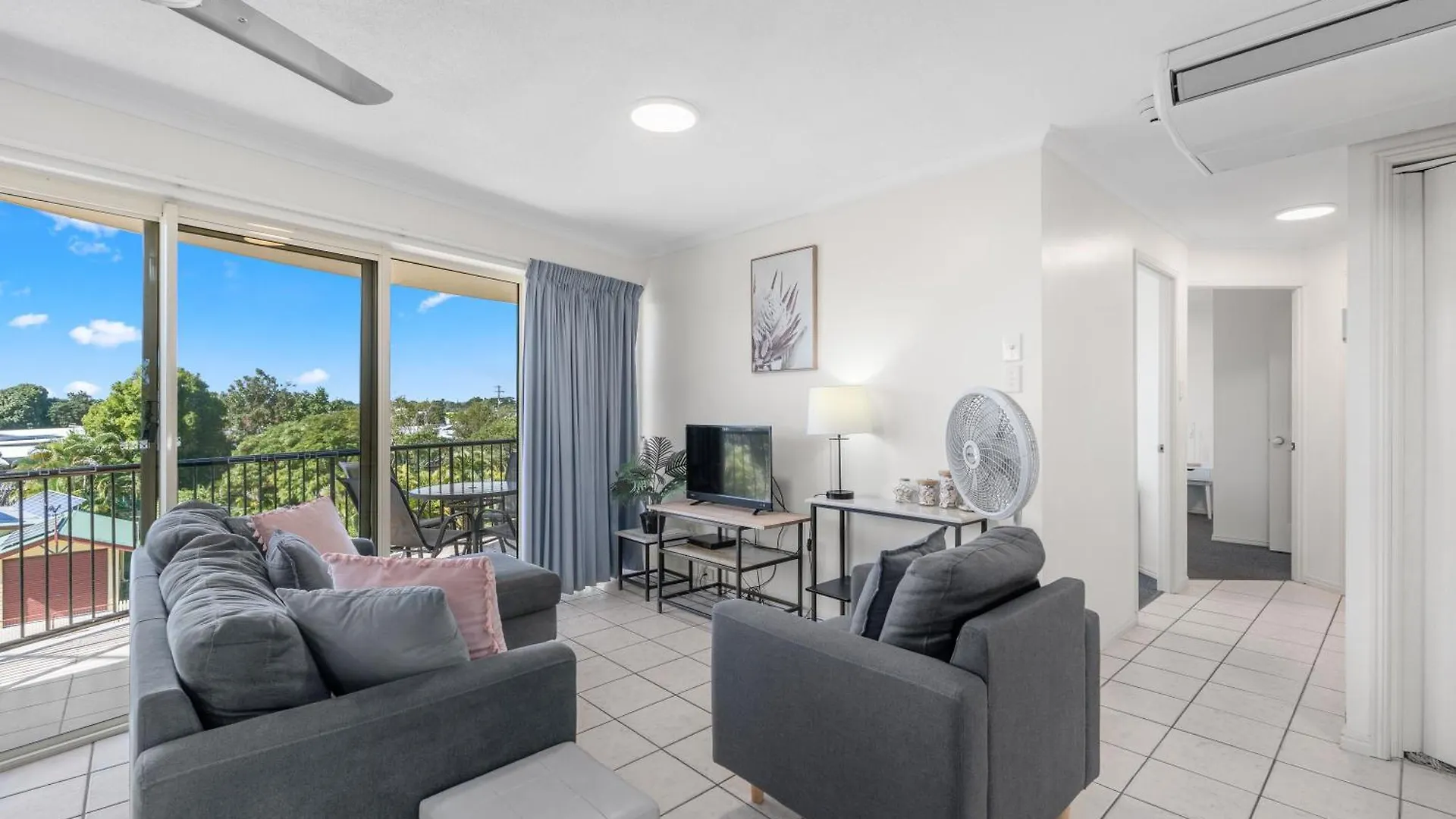 Alexander Beachfront Apartments Hervey Bay Australia