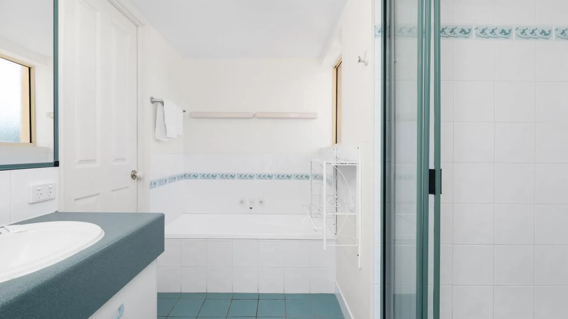 Alexander Beachfront Apartments Hervey Bay