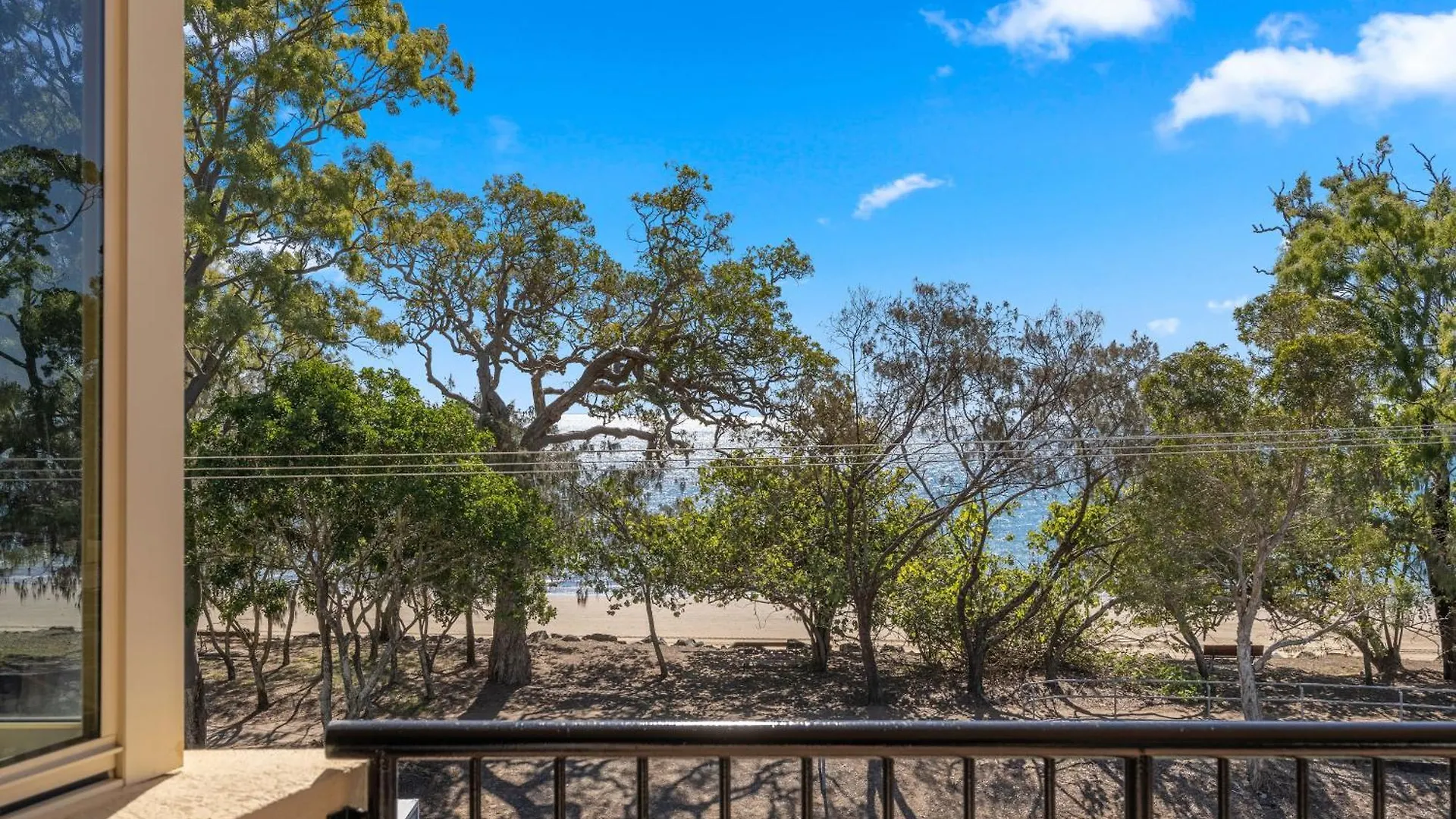 Alexander Beachfront Apartments Hervey Bay Australia